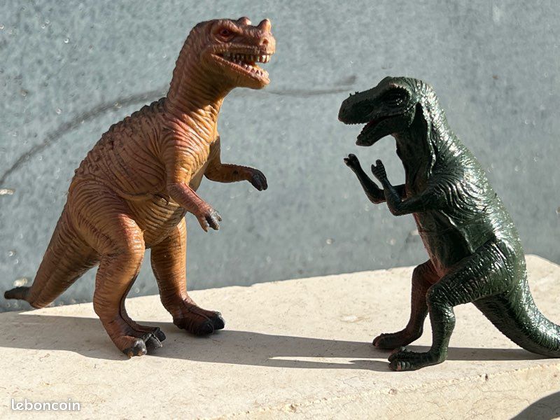 Dinosaures 16 Figurines Moyennes dont T-Rex (image 2)
