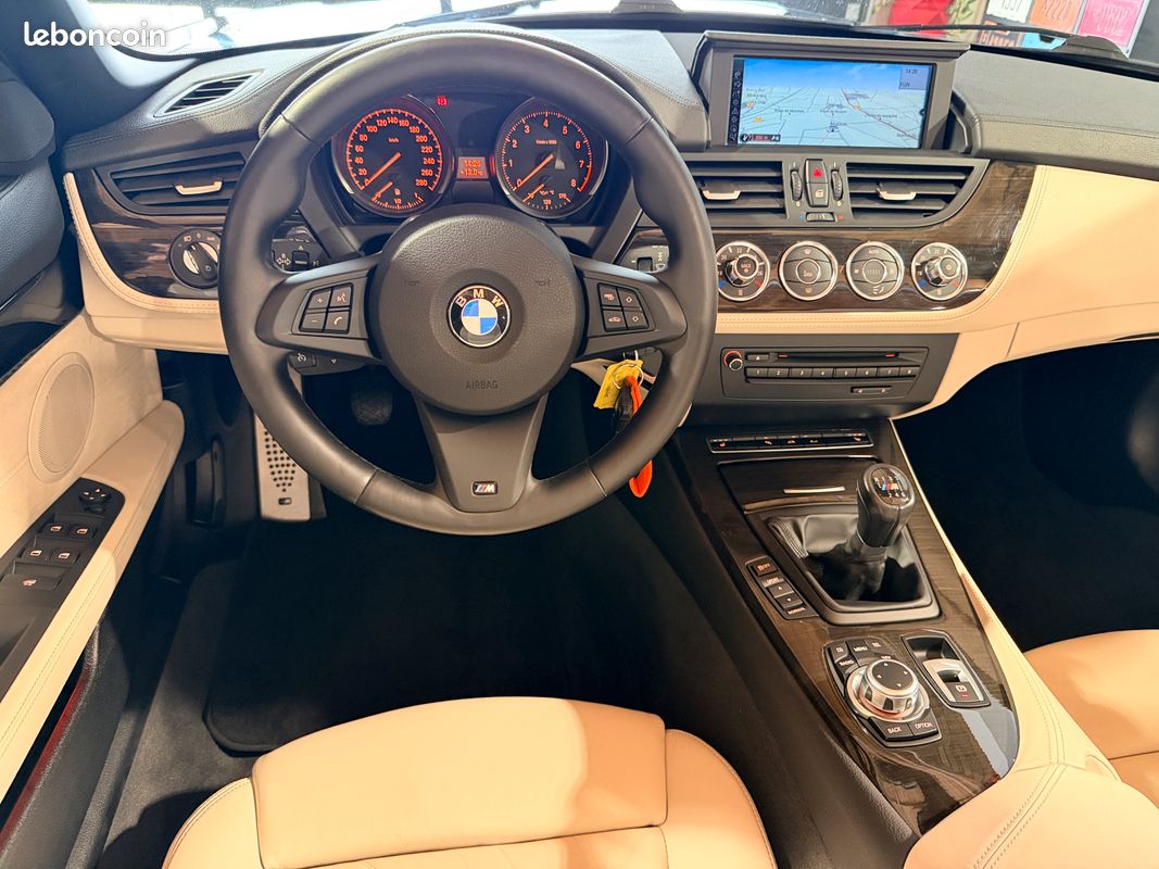 BMW Z4 23i sDrive 204cv "PACK M" Tiefsee-Blau Metallic / Sièges Sport Tout Cuir Nappa Blanc Ivoire 10/2010 82.000 km "EXCEPTIONNELLE" *LIVRAISON POSSIBLE (image 8)