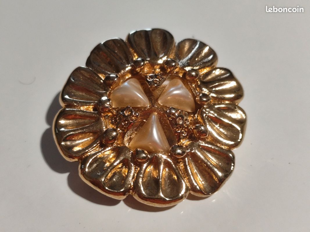 Broche Vintage Jacky De G En Résine - Occasion, Design Rétro