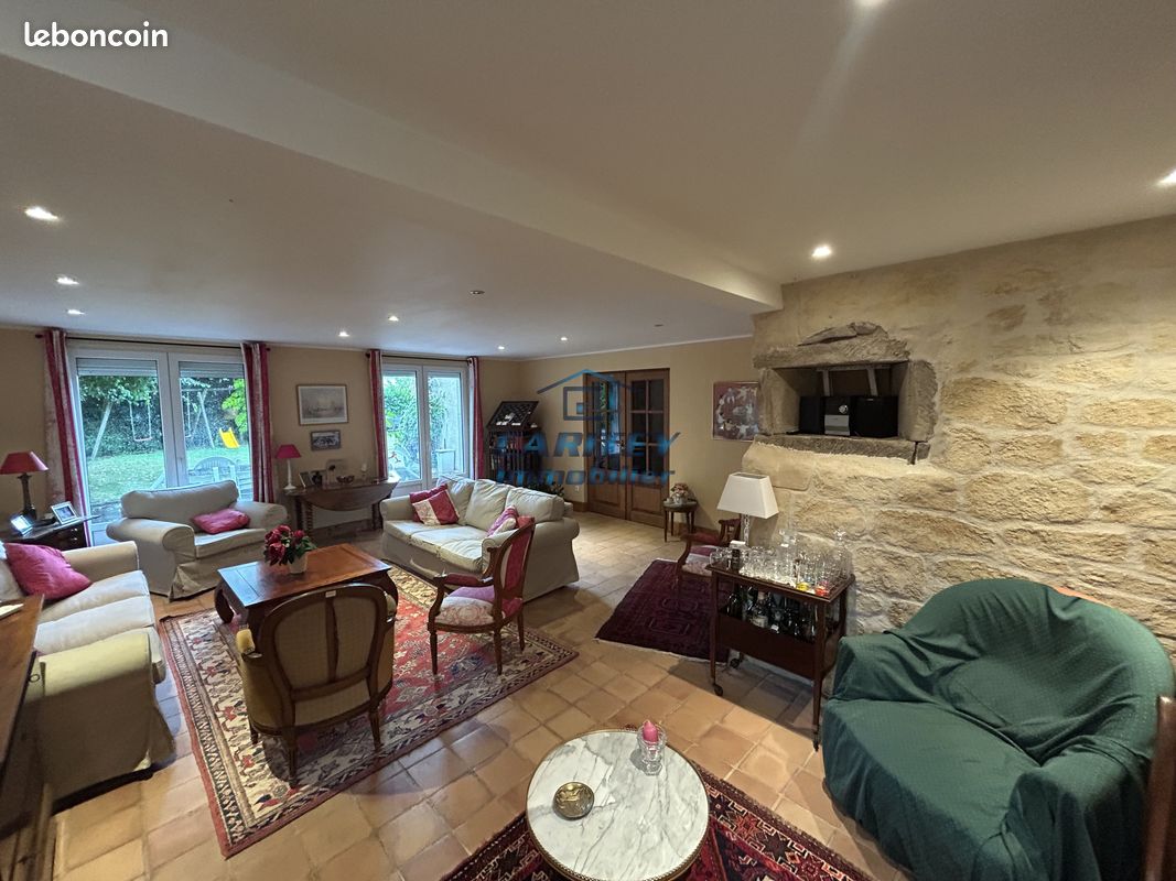 Maison 10 pièces 306 m² · à Roye · 306 m² · 253 000 €