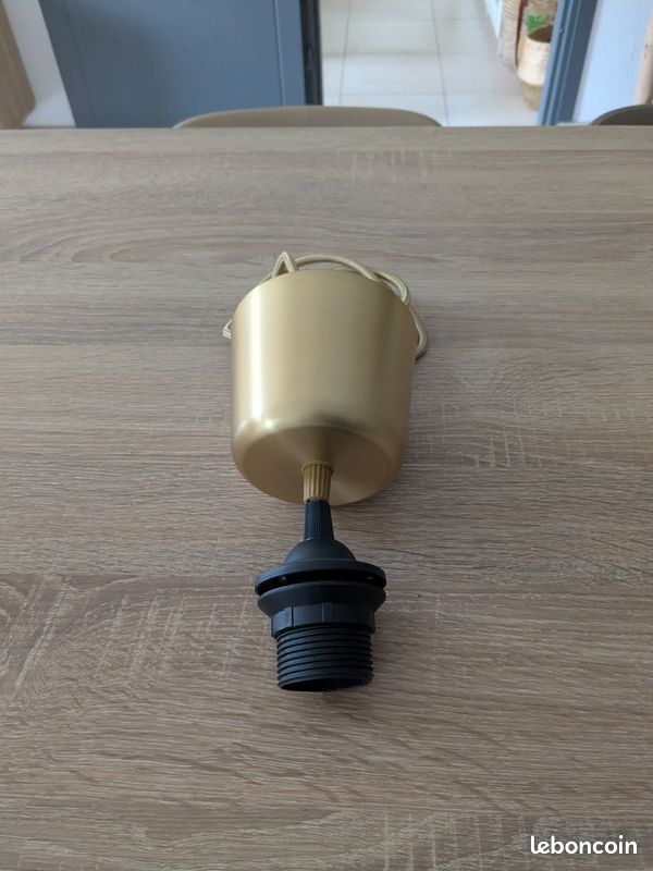 Suspension pour luminaire doré Ikea (image 1)