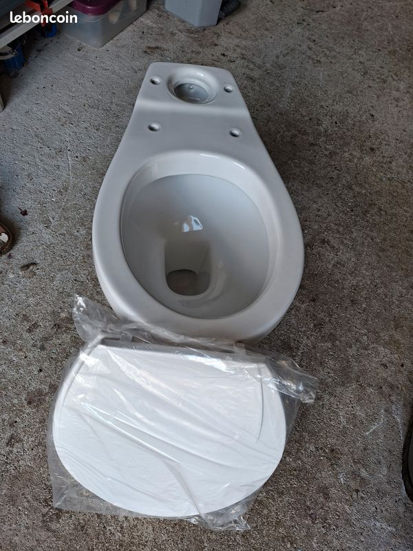 Wc (image 2)