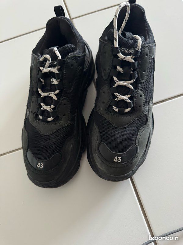 Balenciaga Triple S noires 👍 (image 2)
