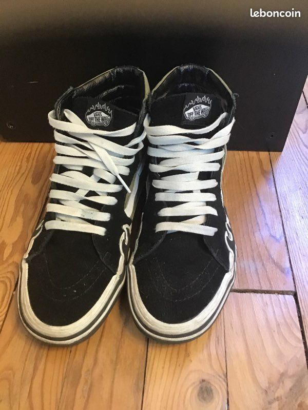 Chaussures Vans noires et vertes (image 2)