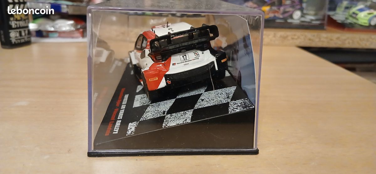 Modèle Réduit IXOMODELS Toyota GR Yaris Rallye Monte Carlo 2023 N°17 - Échelle 1/18 - Métal Et Plastique - Neuf