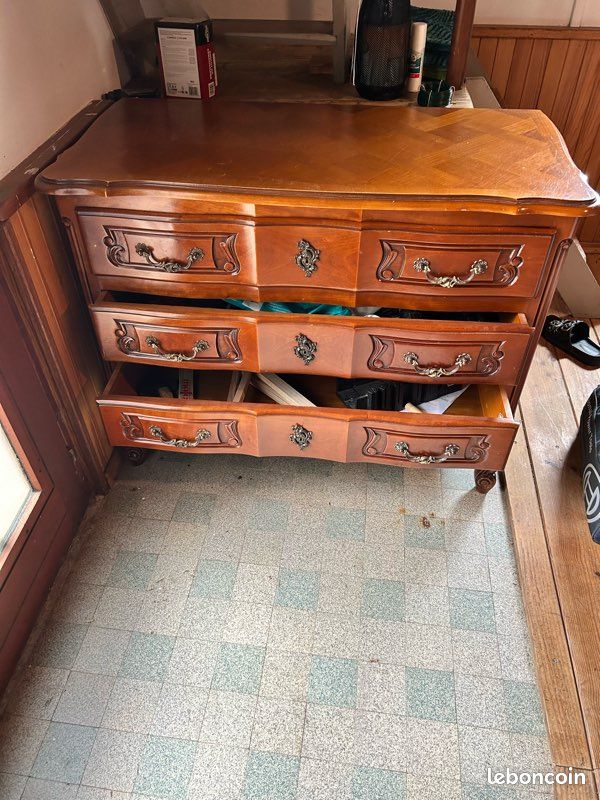 Commode ancienne style Louis XV – 3 tiroirs (image 3)