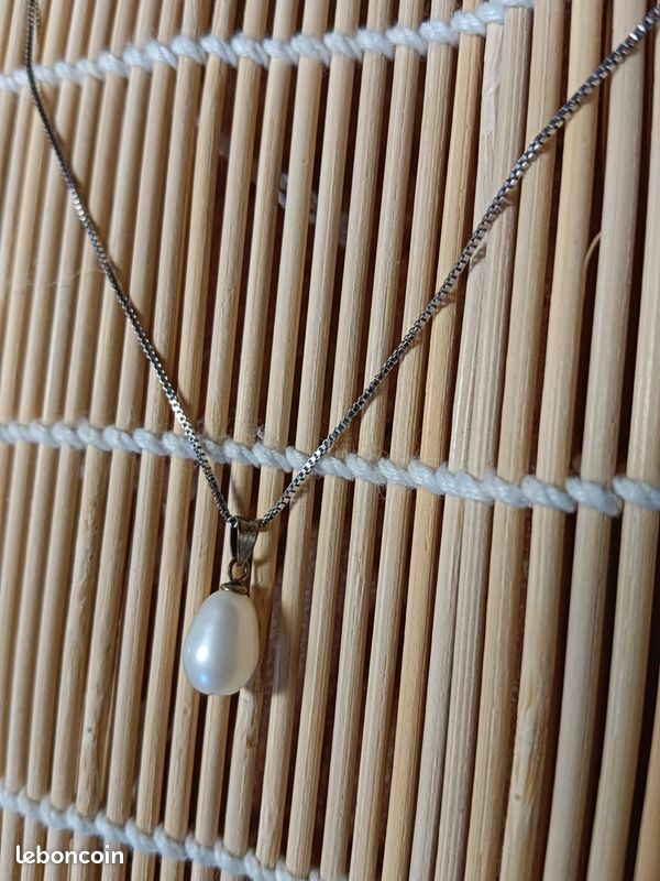 Collier en perles d'eau douce blanche (image 1)