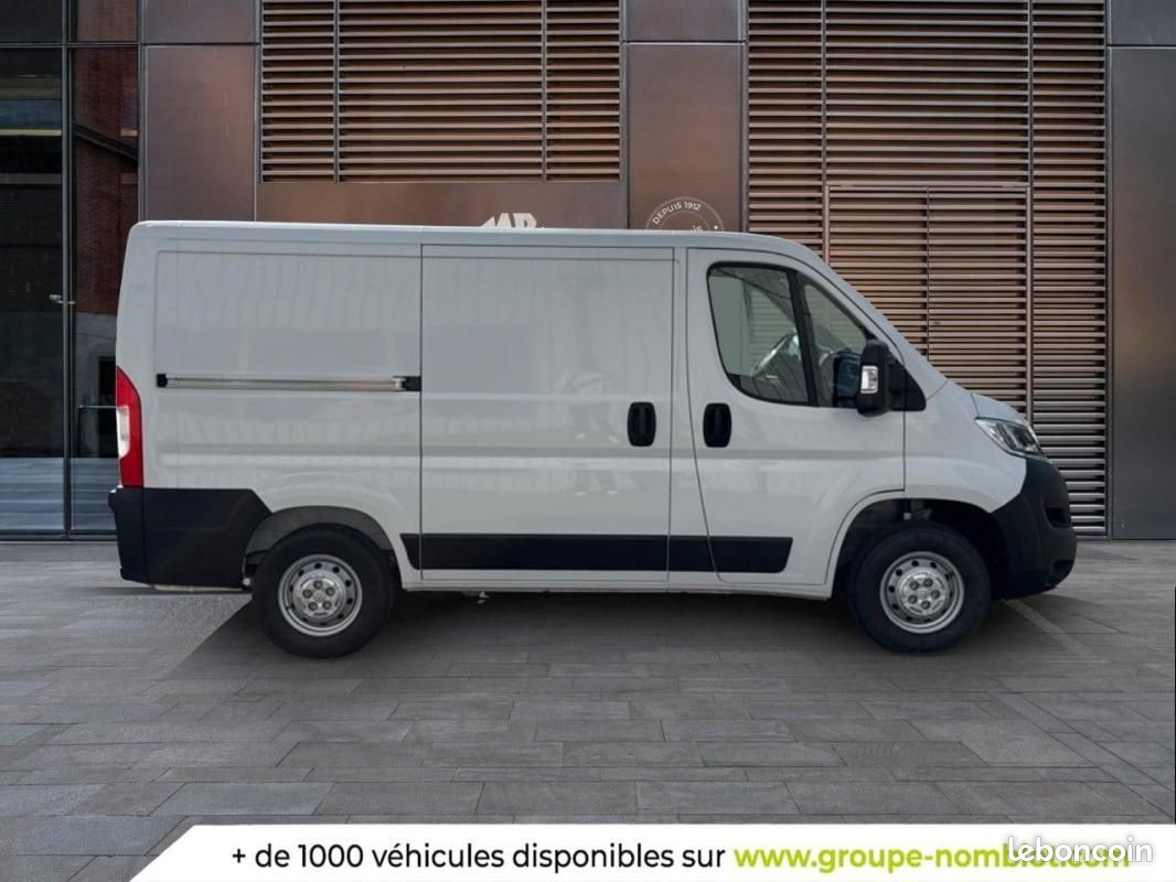 Citroën Jumper FOURGON TOLE 33 L1H1 BLUEHDi 140 S&S BVM6 (image 4)