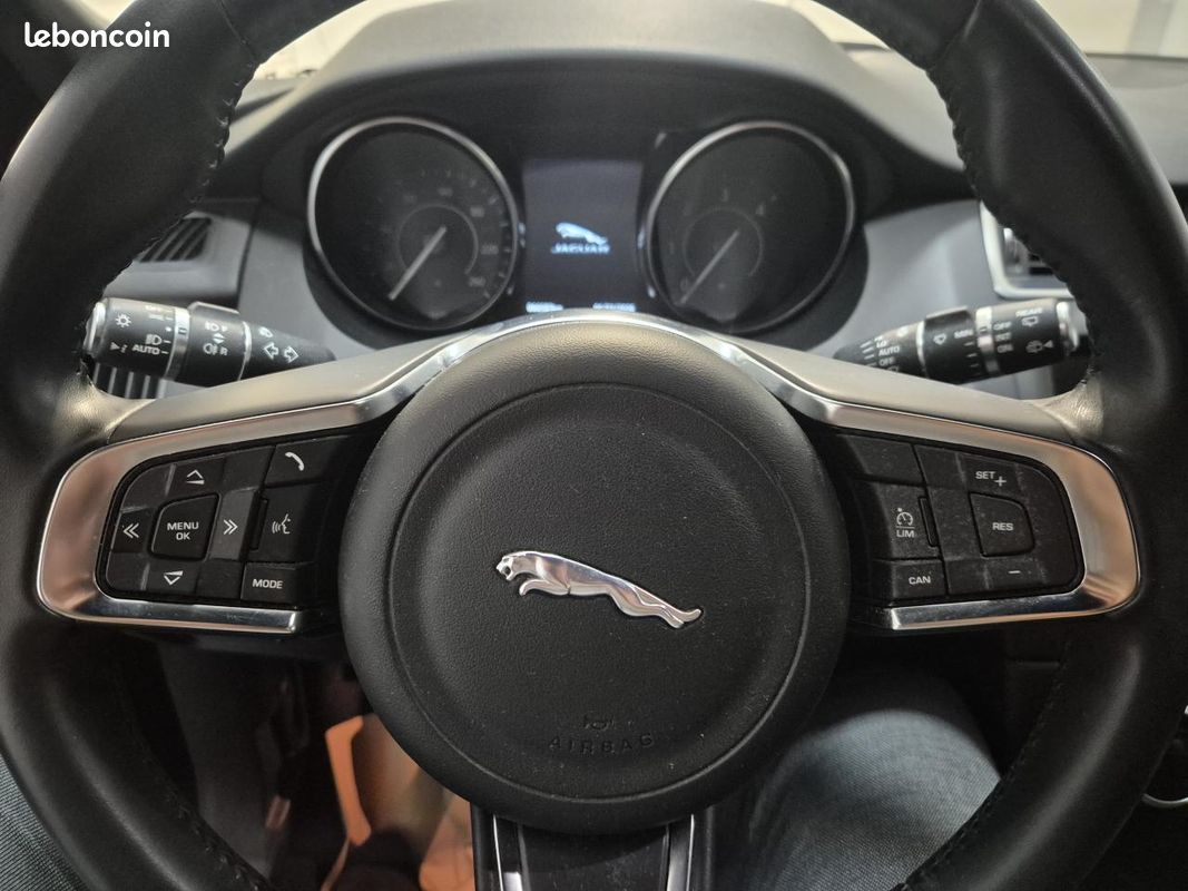 JAGUAR E.PACE D150 - FWD R-Dynamic Business PHASE 1 (image 15)