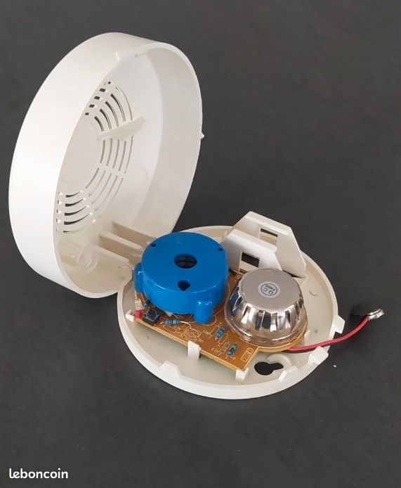Détecteur de fumée CE (made in UK) fonctionnant avec pile changeable - lot de 5 unités possible (image 8)