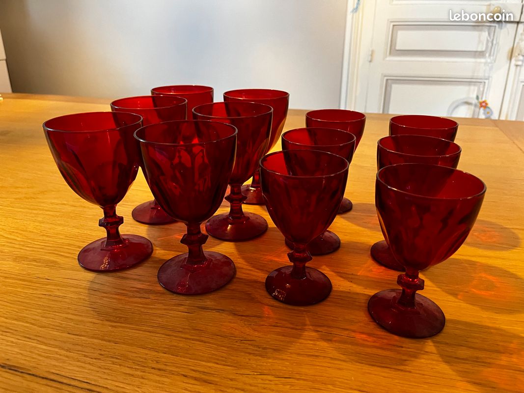 Verres à vin et à eau (image 1)
