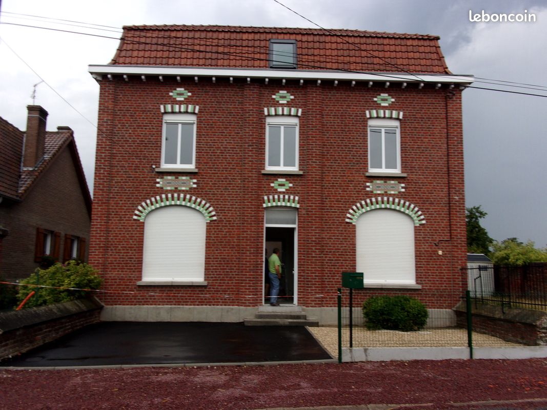 Maison 4 pièces 103 m² · à Camphin-en-Carembault · 103 m² · 925 €