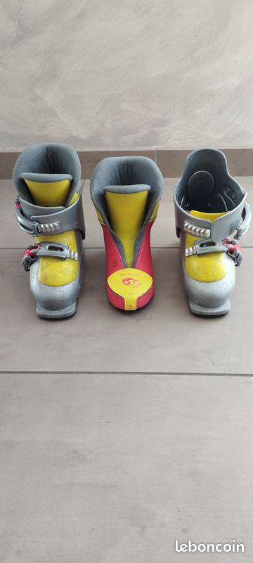 Chaussure ski enfant mondo point taille 30/31 Sport Plein air