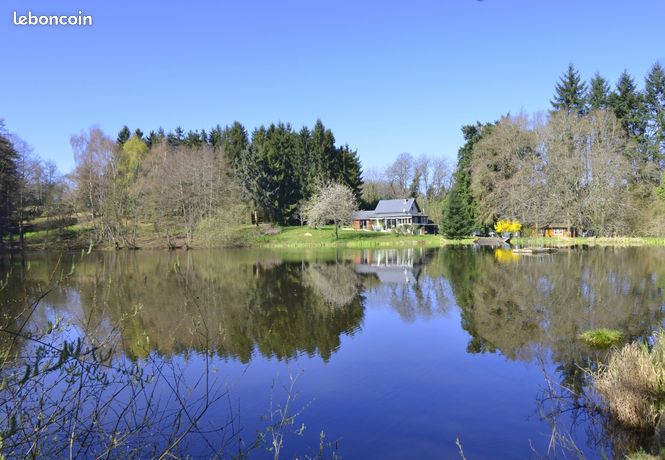 Maison avec grand étang sur 3 ha clos