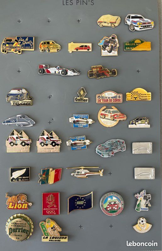 PIN'S VOLVIC EAU Logo vintage collection Pins Années 1990 publicitaire EUR 3,40 - FR