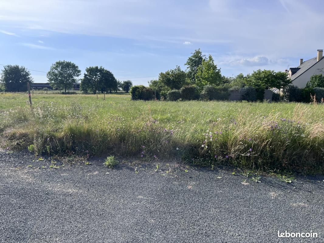 Terrain 680 m² Montrelais · 34 000 €