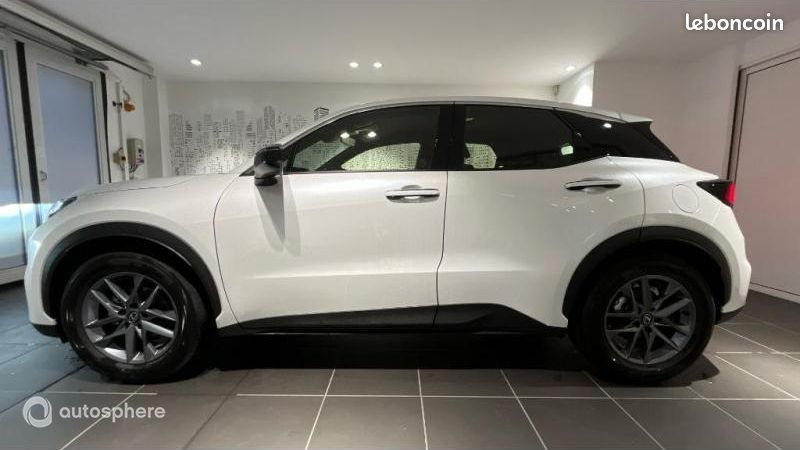 Lexus Lbx 1.5 136ch Business Plus 2WD MY26 (image 8)