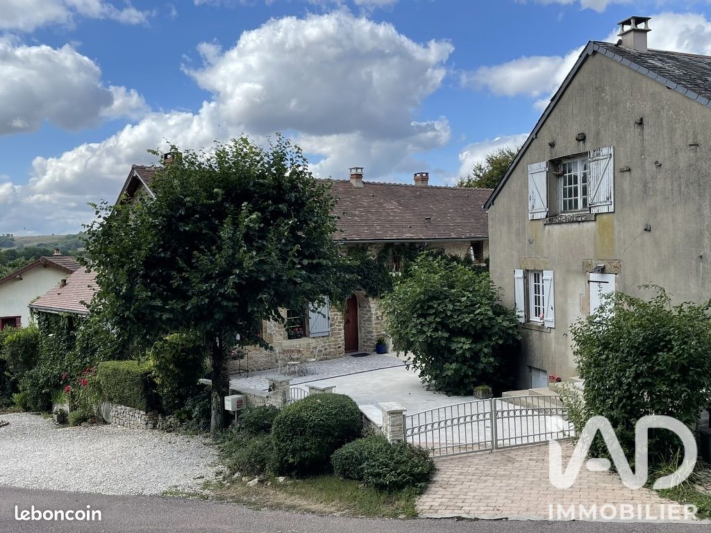 Maison 11 pièces 244 m² · à Bazoches · 244 m² · 299 000 €