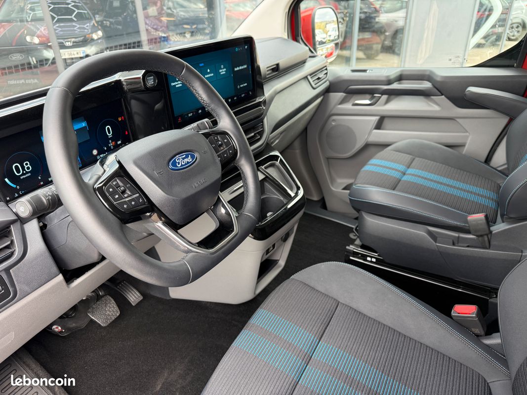 39 990 ht ford transit custom l1h1 cabine approfondie 170 ch bva8 sport. 9 900kms. 01/2025. 5 places (image 12)