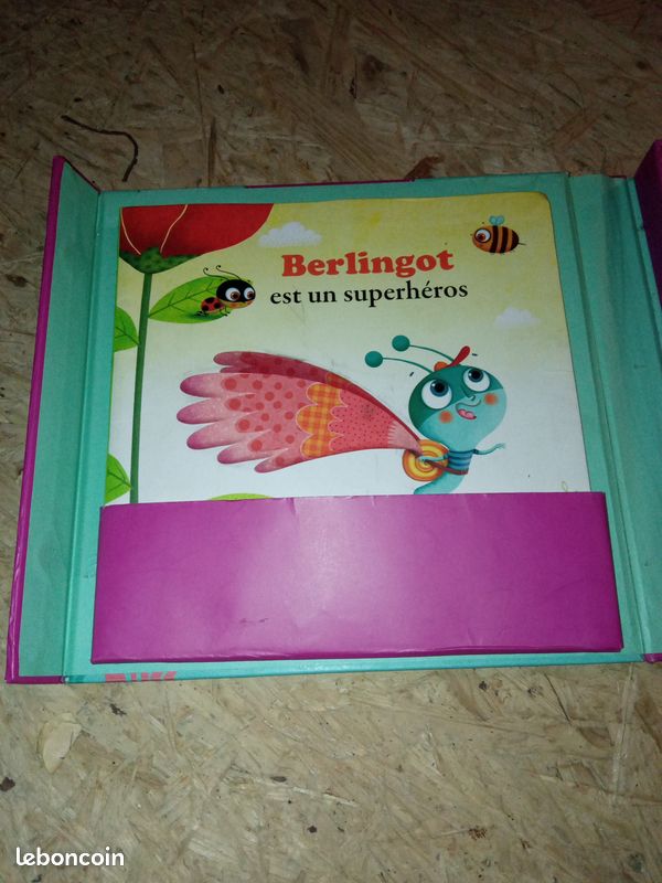 Mallette de 2 puzzles et son livre (image 2)