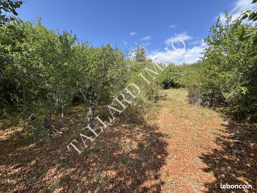 Terrain 1687 m² · à Tallard · 1 687 m² · 112 000 €