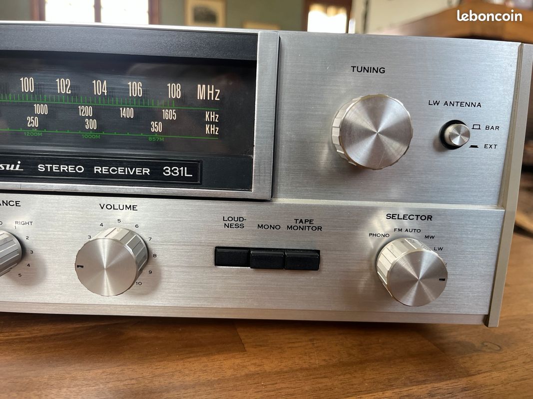 Ampli Tuner Vintage Sansui 331 - 1975 - Stéréo Hifi 2x12W - Très Bon état