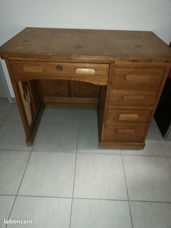 Bureau (image 1)