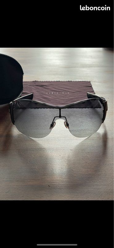 Lunettes de Soleil Gucci pour femme (image 1)
