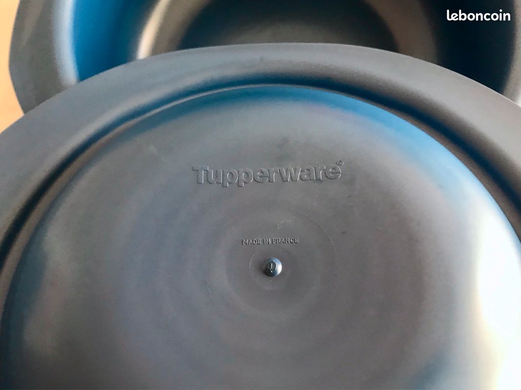 Neuf dans emballage - Cocotte Ultra Plus ronde, 2 litres, pour cuisson four traditionnel ET micro ondes ET congélation, + notice + livret de recette + couvercle de conservation, Tupperware (image 11)