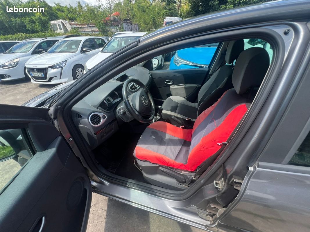 Renault Clio III 1,5L DCI 5 Portes Réviser (image 3)
