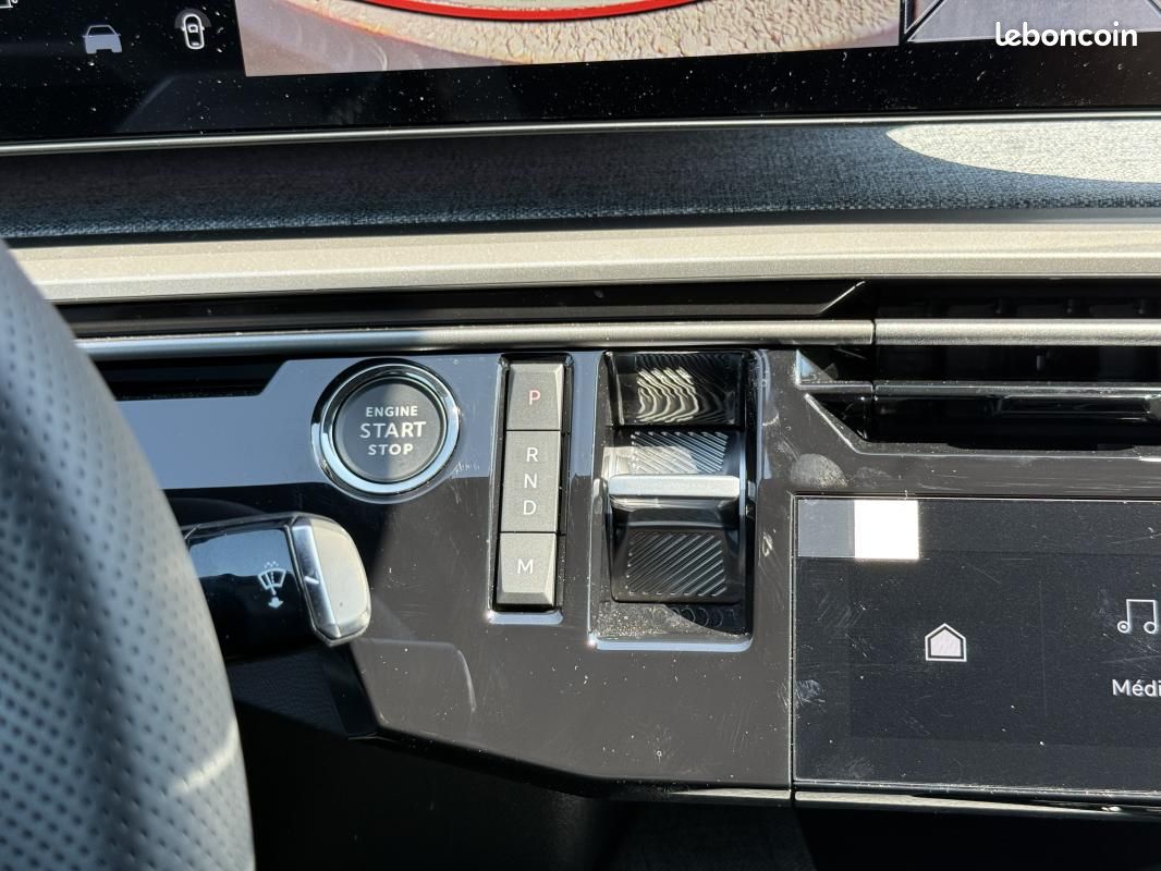 Peugeot 3008 GT EXLUSIVE HYBRID 145 CH (image 11)