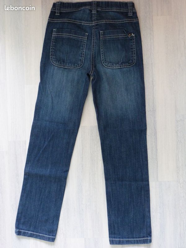 Lot 7 pièces FILLE 8 ans (1 Jean 2 Jupes 2 T-Shirts manches longues 1 Pull 1 Sweat ) (image 2)
