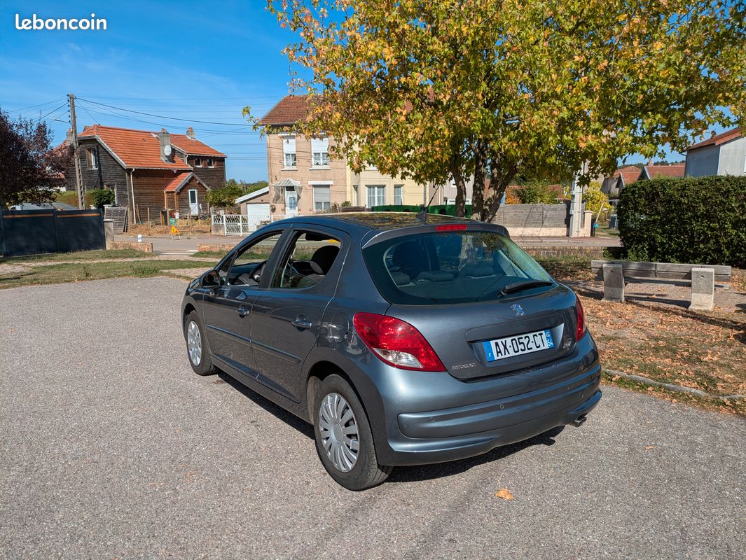 207 1.6 hdi 90cv premium blue lion (image 2)