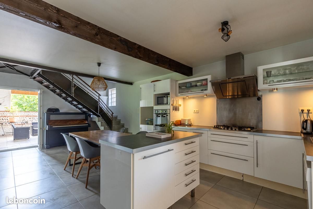 Maison 5 pièces 140 m² · à Canals · 140 m² · 325 000 €