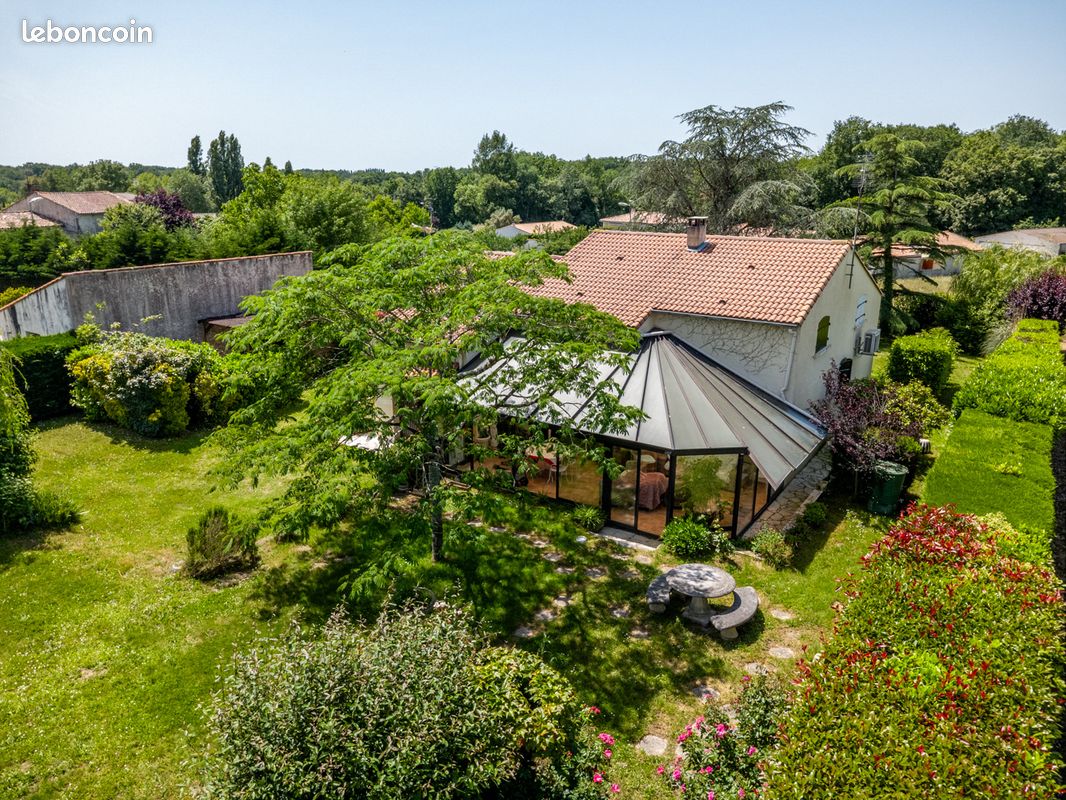 Maison 5 pièces 112 m² · à La Chapelle-des-Pots · 112 m² · 264 000 €