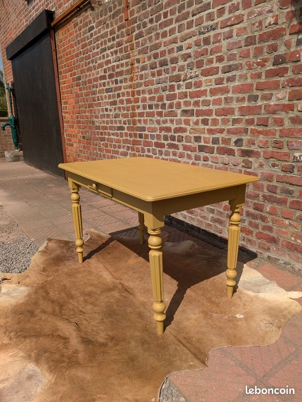 Table ancienne patinée (image 2)