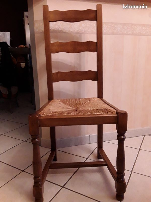 Table (image 3)