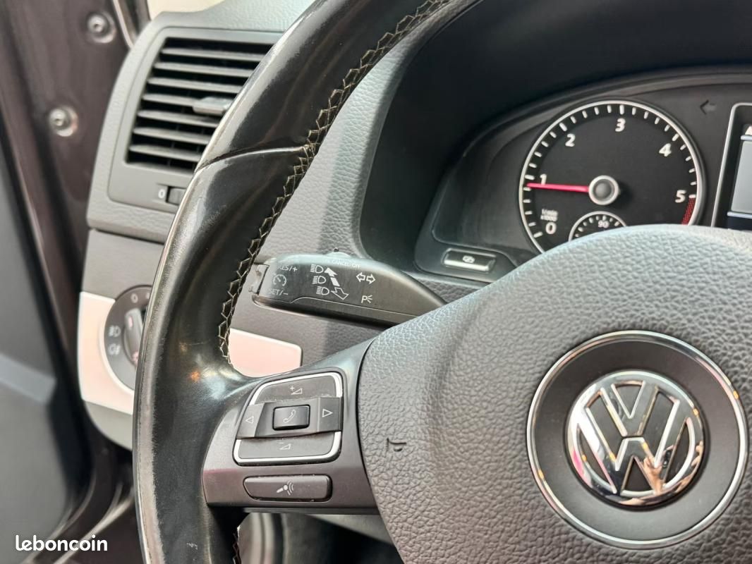 Volkswagen T5 Multivan 2.0 TDI 179 CH BVM - VOLANT EN CUIR 7 Places Bluetooth Régulateur (image 11)
