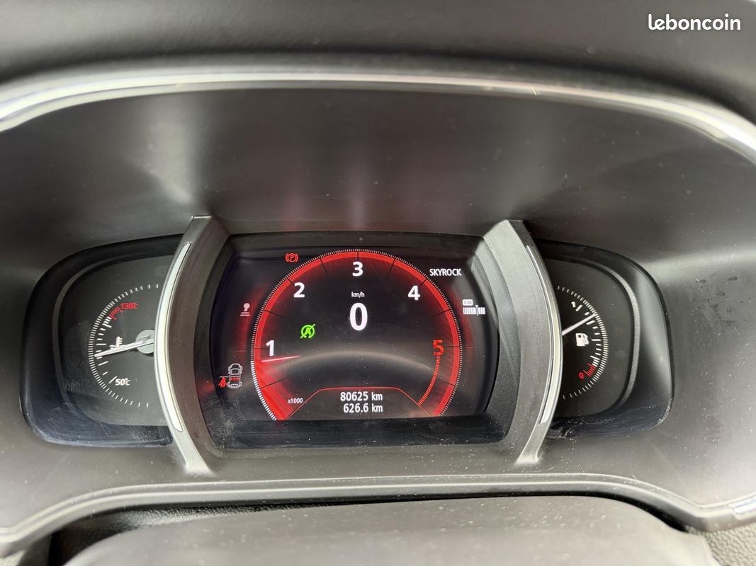 RENAULT MEGANE Mégane IV Berline dCi 110 Energy Business (image 26)