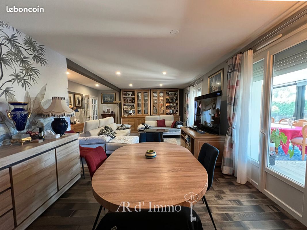 Propriété 10 pièces 200 m² (image 10)