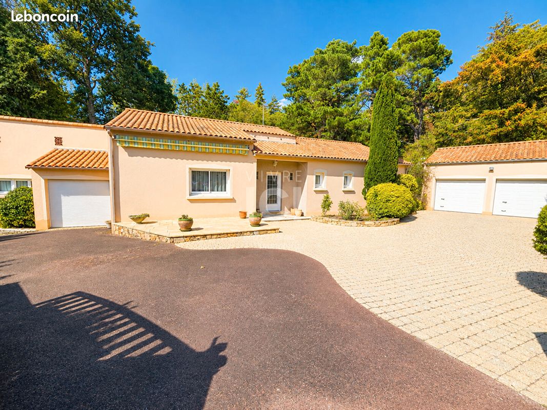 Maison 7 pièces 138 m² · à Pont-Saint-Martin · 138 m² · 450 000 €