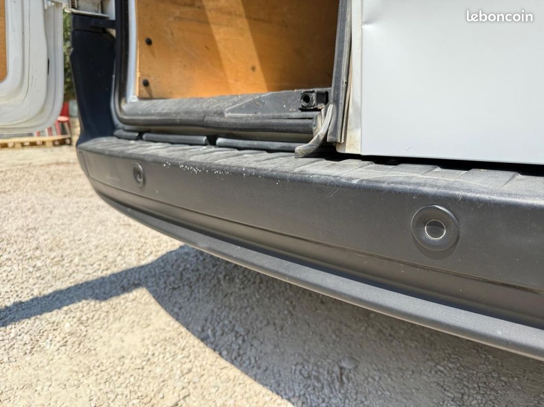RENAULT KANGOO EXPRESS Compact - Fourgon - L1 1.5 dCi 75 - Extra R-Link - Garantie 12 Mois (image 19)