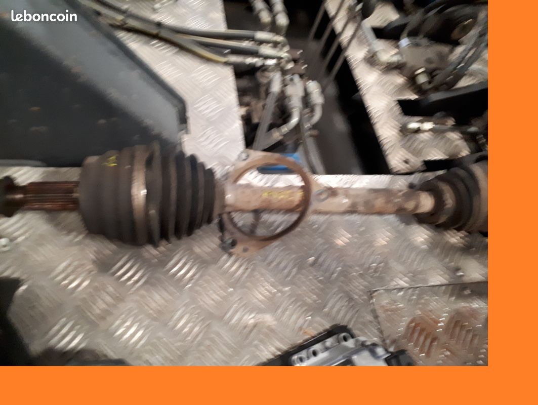 Cardan renault master 2l2 dici prix 50 contrôler ok contact et vente  uniquement au téléphone envoi possible - Poids lourds