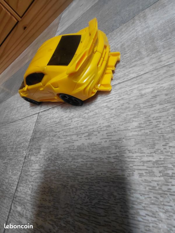 Voiture bubulbe transformeurse (image 2)