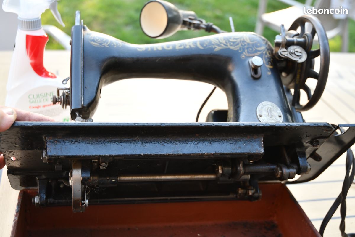 Vends machine a coudre singer (image 2)