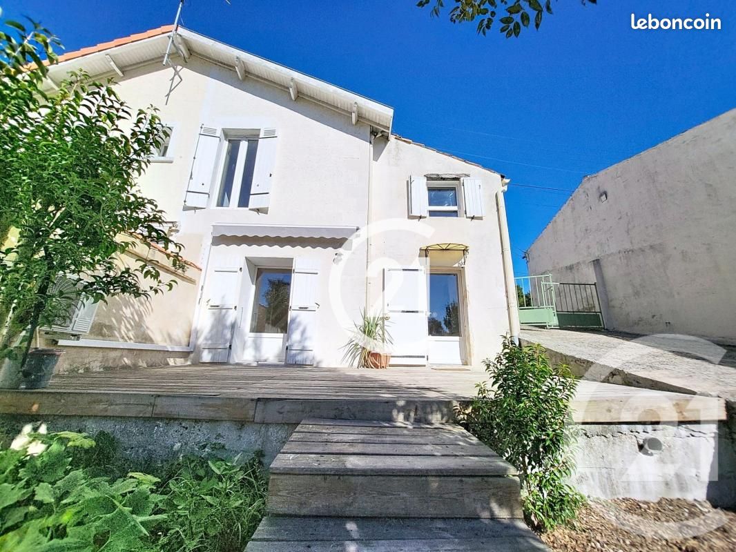 Maison 3 pièces 40 m² · à Saintes · 40 m² · 129 000 €