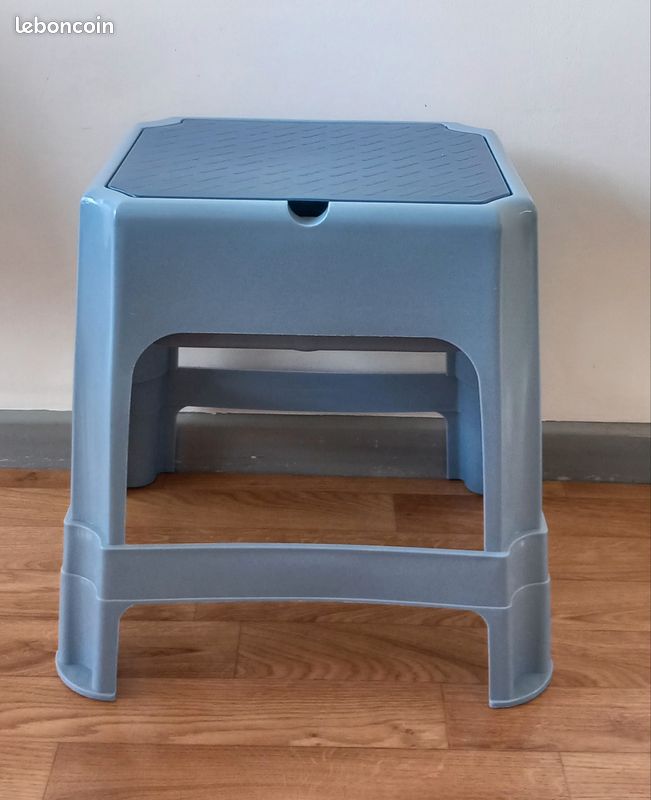 Ancien tabouret de marche tortue Rubbermaid rangement enfant salle de