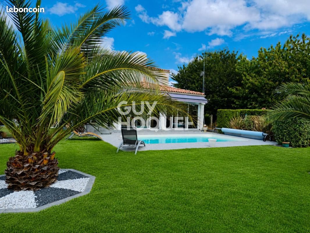 Maison 5 pièces 179 m² · à Chaniers · 179 m² · 440 000 €