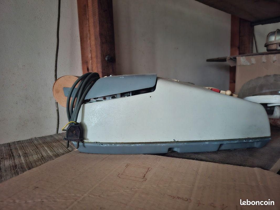 Calculatrice ancienne Walther (image 2)