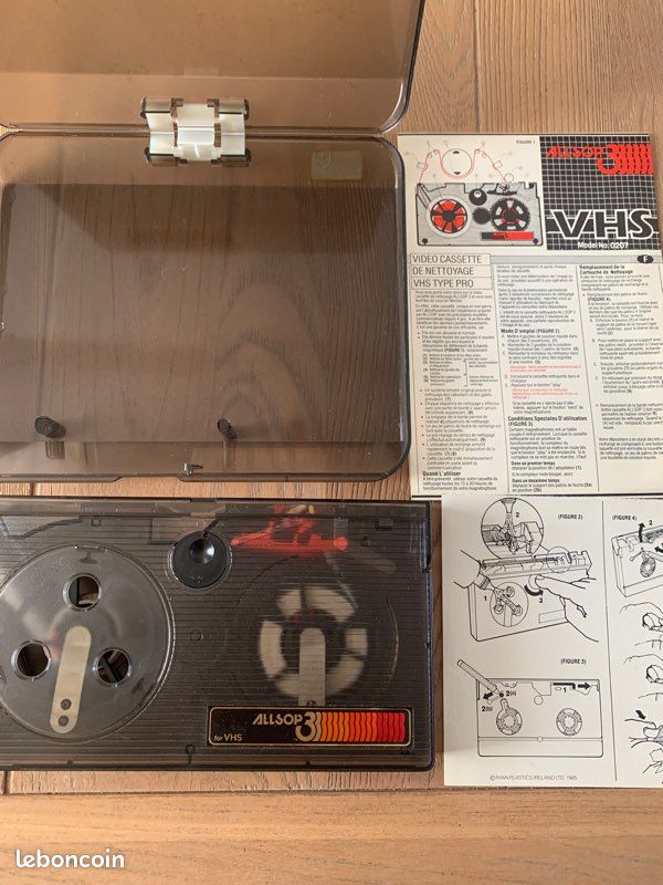 Vends vidéo k7 de nettoyage VHS type pro (image 1)